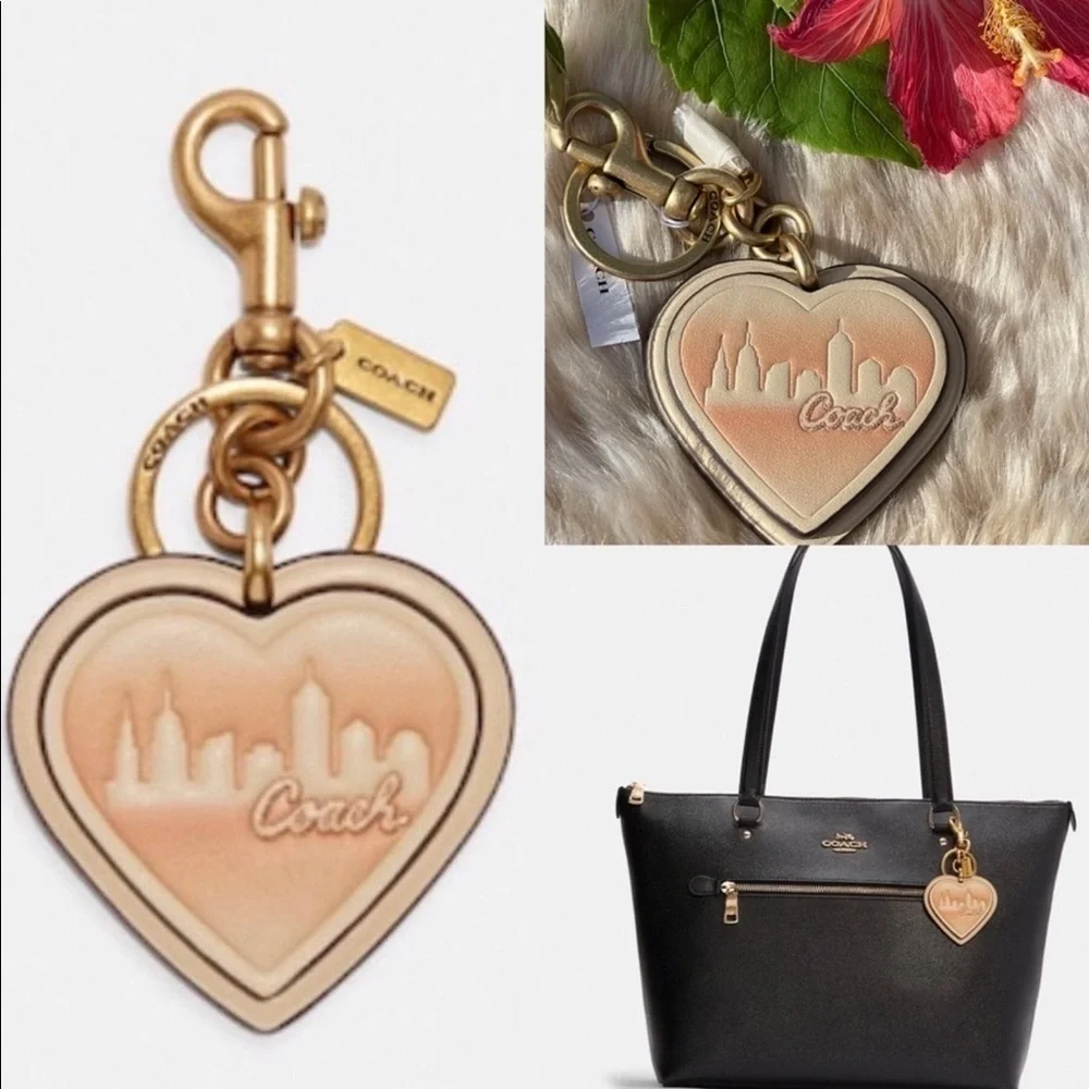 NWT COACH Signature Jennifer Lopez New York Skyline Leather Heart Bag Charm